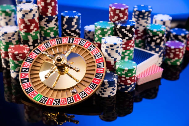 klasik toto live-dealer blackjack table with dealer and betting controls on mobile screen